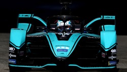 Formula E, ePrix di Riyah: pole di Sims FOTO