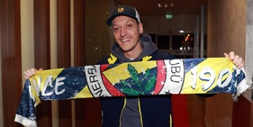 Fenerbahce, presentato Özil