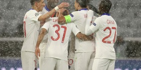 Psg, trionfo nella neve di Monaco: doppio Mbappé nel 3-2 al Bayern