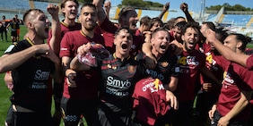 Salernitana in Serie A! In campo è festa grande