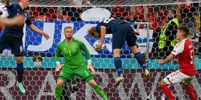 Pohjanpalo gol, Hradecky para tutto: Danimarca ko con la Finlandia