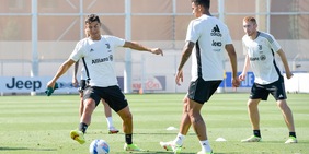 Ronaldo si allena mentre la Juve tratta con Mendes