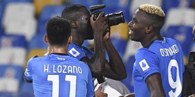 Napoli show: Juve affondata. Koulibaly, gol vittoria e foto