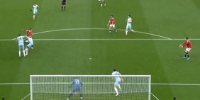 United: Greenwood non gli passa il pallone, Ronaldo impazzisce di rabbia