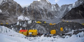 Nepal, due alpinisti italiani dispersi tra neve e pioggia: nessuna notizia da giorni