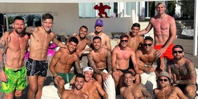 Paredes, mega party con Di Maria, Messi, Lautaro, Correa e tutta l'Argentina