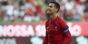 As: "Cristiano Ronaldo al Barcellona, Jorge Mendes tratta!"