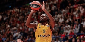 Virtus Bologna, ufficiale il colpo Smith: contratto fino al 2025