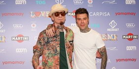 Perché Fedez litiga con così tanti amici? J-Ax spiega tutto