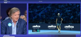 Panatta e il commento su Sinner: "E' noioso". Poi asfalta Medvedev Panatta e il commento su Sinner: "E' noioso". Poi asfalta Medvedev