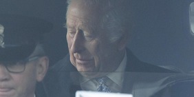 Re Carlo malato: continuerà le cure per il cancro anche nel 2025, come sta