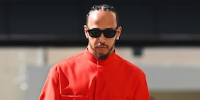 Hamilton in Ferrari, il casco giallo e quel mancato arrivo di Senna