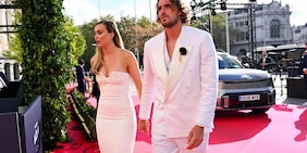 Paula Badosa e Stefanos Tsitsipas incantano ai Laureus Awards