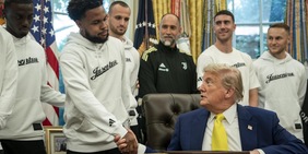 La Juve ricevuta da Trump alla Casa Bianca: le foto nello Studio Ovale