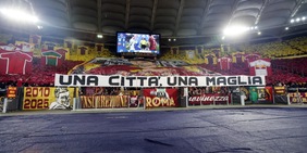 Contro il Bologna il 78° sold out: Roma, la favola continua