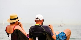 Cosa mangiare in spiaggia per non ingrassare, il pranzo perfetto secondo i medici
