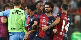 Mandragora illude la Fiorentina, Luperto salva il Cagliari al 94'