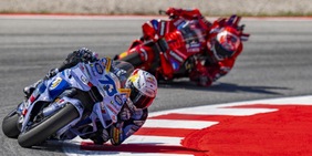 MotoGp, Alex Marquez vince in Catalogna davanti a Marc. Sul podio Bastianini, super rimonta per Bagnaia