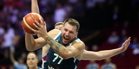 Italia, il cuore non basta: la Slovenia di un Doncic incontenibile ci manda a casa