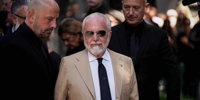 Falso in bilancio, rinviata al 6 novembre udienza De Laurentiis