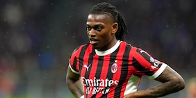 Milan, Leao: "Ho una lesione per cui è meglio non prendere rischi. Io centravanti? Vi spiego"