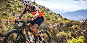 Psg, Luis Enrique operato dopo una caduta in bicicletta: salterà la ripresa della Ligue 1