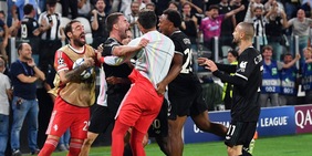 Juve da impazzire: folle 4-4 in Champions contro il Borussia Dortmund. Vlahovic, una doppietta pazzesca!