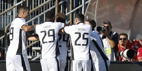Cesena e Modena agganciano il Palermo in vetta alla Serie B, affonda la Sampdoria. Colpo Juve Stabia