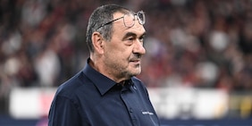 Lazio, Sarri: "Andare via sarebbe stato un tradimento. Passata una settimana difficile". Rivivi la diretta