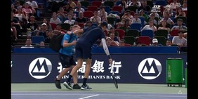 Sinner, l'infortunio che lo costringe al ritiro da Shanghai: come sta