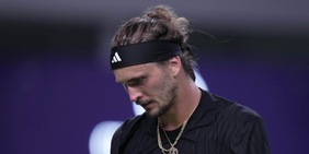 L’ex tennista al veleno contro Zverev: “Su Sinner e Alcaraz starà scherzando, la smetta di cercare scuse”