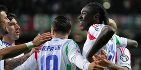 Il messaggio di Kean dopo l'infortunio: "Nessuno può opporsi a Dio... Forza azzurri"