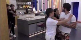 Grande Fratello, il vero motivo della lite tra Omer e Jonas: Floriana asfalta tutti. E Anita non torna più