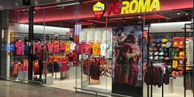 Stazione Termini, nuova posizione per l'AS Roma Store: le novità