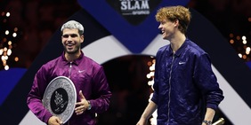 Sinner ha superato Alcaraz in testa alla classifica dei guadagni: ecco le cifre incassate da Jannik e Carlos finora