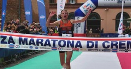 Campionati italiani di mezza maratona: è la mamma 35enne Sara Bottarelli a trionfare