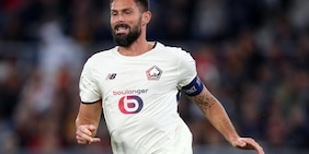 Ligue 1: il Lens batte il Paris Fc e aggancia lo Strasburgo al terzo posto, vince il Lille di Giroud