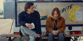 Luca Marinelli protagonista di Paternal Leave, domani in prima TV su Sky Cinema