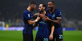 L'Inter affonda la Fiorentina. Il Bologna fa 0-0 col Torino