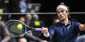 Disastro Musetti a Parigi, Finals a rischio: dipende tutto da Aliassime. Se arriva in finale…