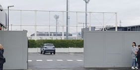 Juve, tifosi alla Continassa per Spalletti