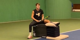 Pazzesco Rune, è già in campo dopo l'operazione al tendine d'achille: il video dello strano allenamento è virale