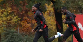 Leao recuperato per Milan-Roma: di corsa col sorriso a Milanello