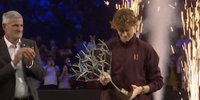 Sinner a Parigi vince il trofeo disegnato da un italiano: cosa rappresenta l’albero