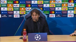 Conte e il nuovo stile: "Andiamo avanti, piaccia o non piaccia"