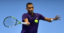 Atp Finals, Auger-Aliassime vince in tre set: Shelton beffato, Sinner sorride