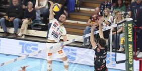 Cisterna-Milano l'anticipo, Trento-Perugia il big match