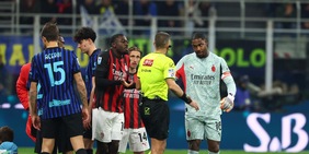 Moviola Inter-Milan, Sozza un derby opaco: difficile capire i cartellini