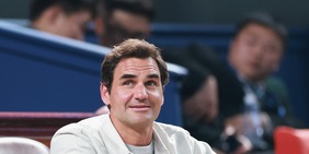 Djokovic in campo, l'ammissione di Federer sul ritiro: "Non sa ancora cosa significhi..."