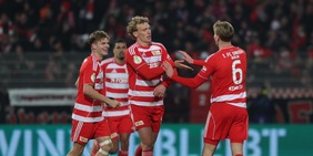 Coppa di Germania, Bayern, Stoccarda e Friburgo avanzano ai quarti, Amburgo fuori ai rigori